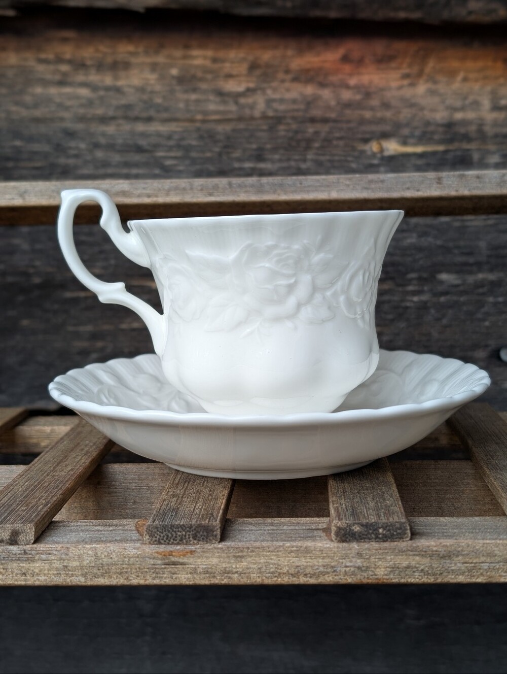 Royal Albert Old English Garden White Bone China Tea Cup & Saucer